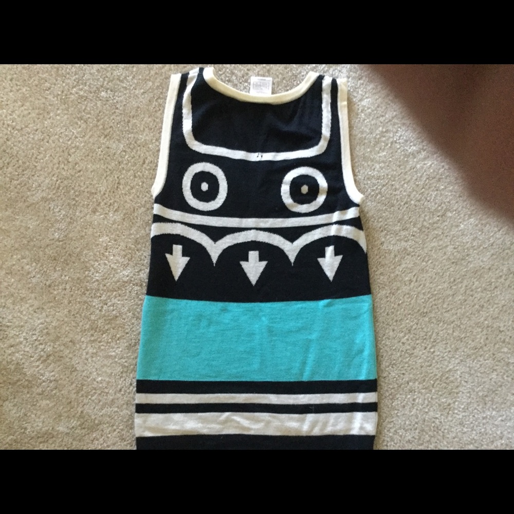Chanel sleeveless Cashmere sweater